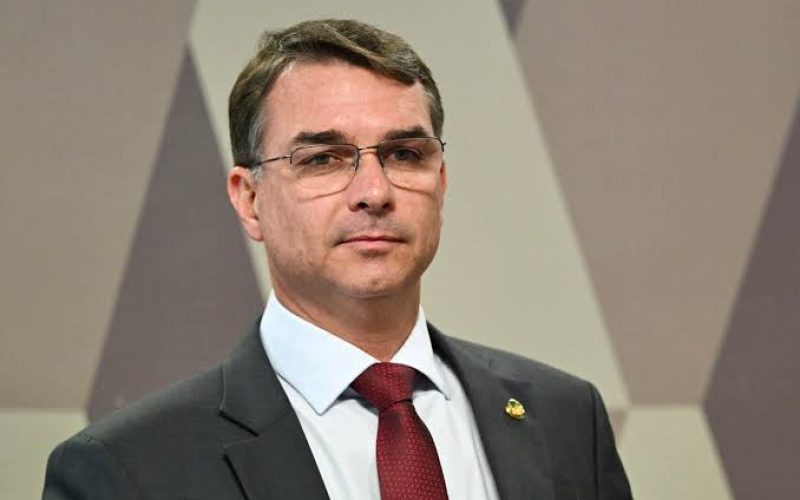 Flávio nega ter humilhado Michelle